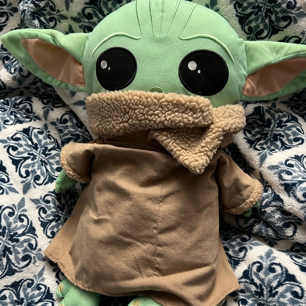 Star Wars stuffed Yoda